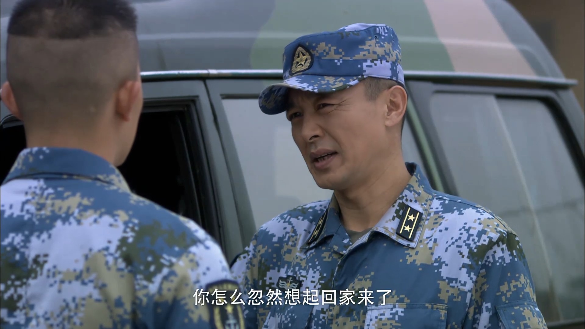 火蓝刀锋:蒋小鱼不想当兵了,龙叔:你当这里是宾馆吗