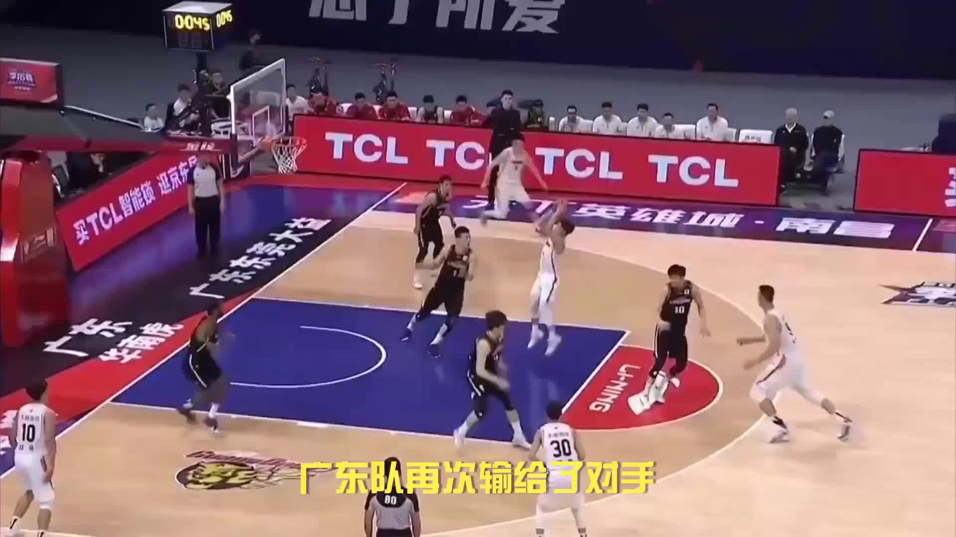 辽宁五连胜,以104-97大胜广东!杜锋再曝炸雷