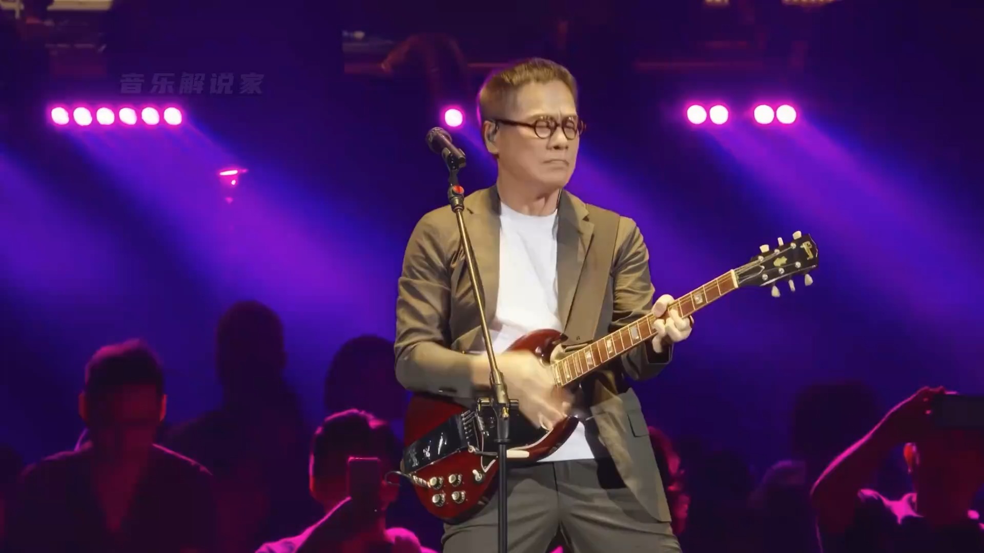 他的作品是几代人的青春记忆，传奇音乐教父，罗大佑经典代表作