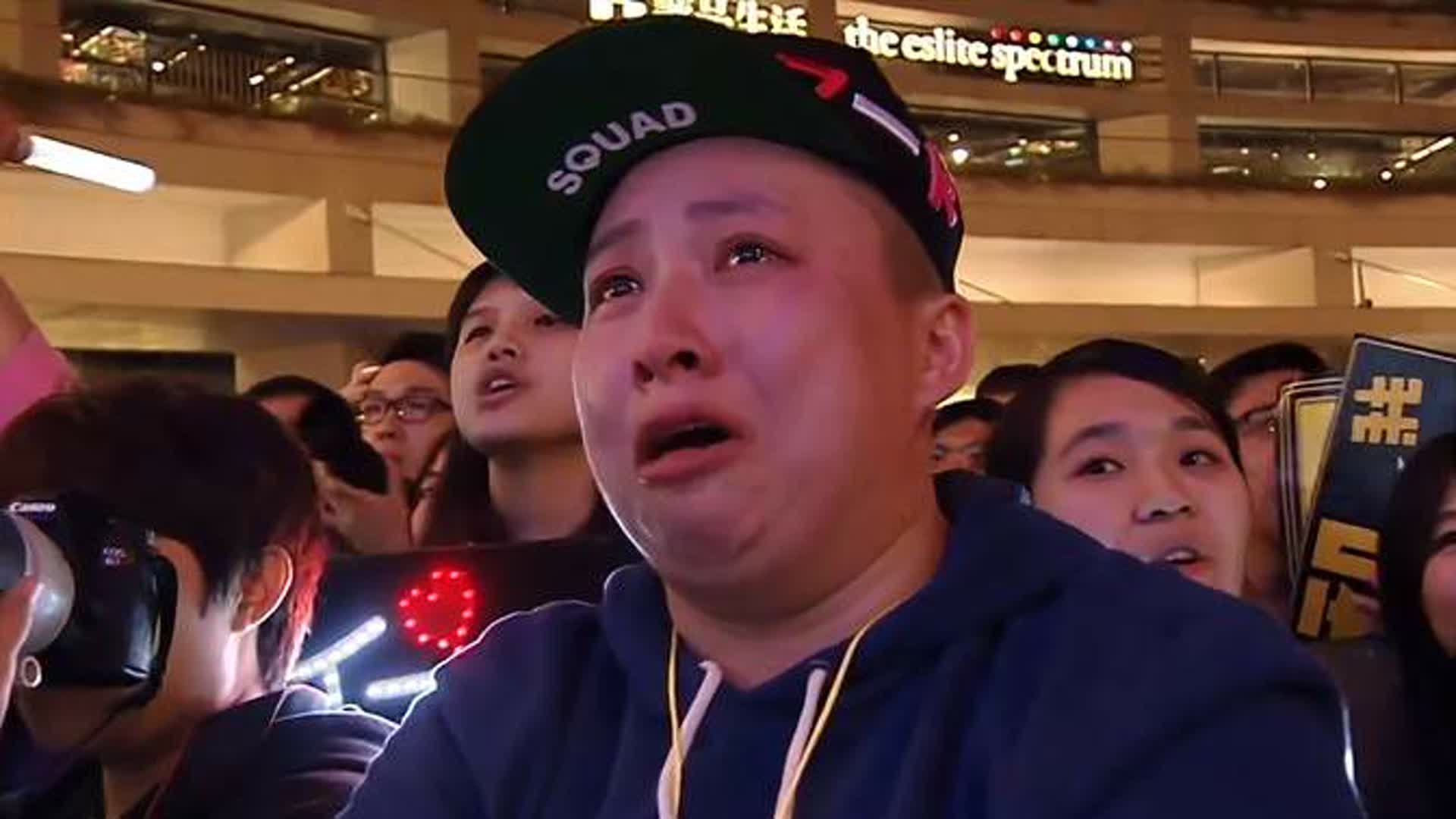 朴树演唱会上直接休息，2万多名观众帮他唱完，萧亚轩：羡慕