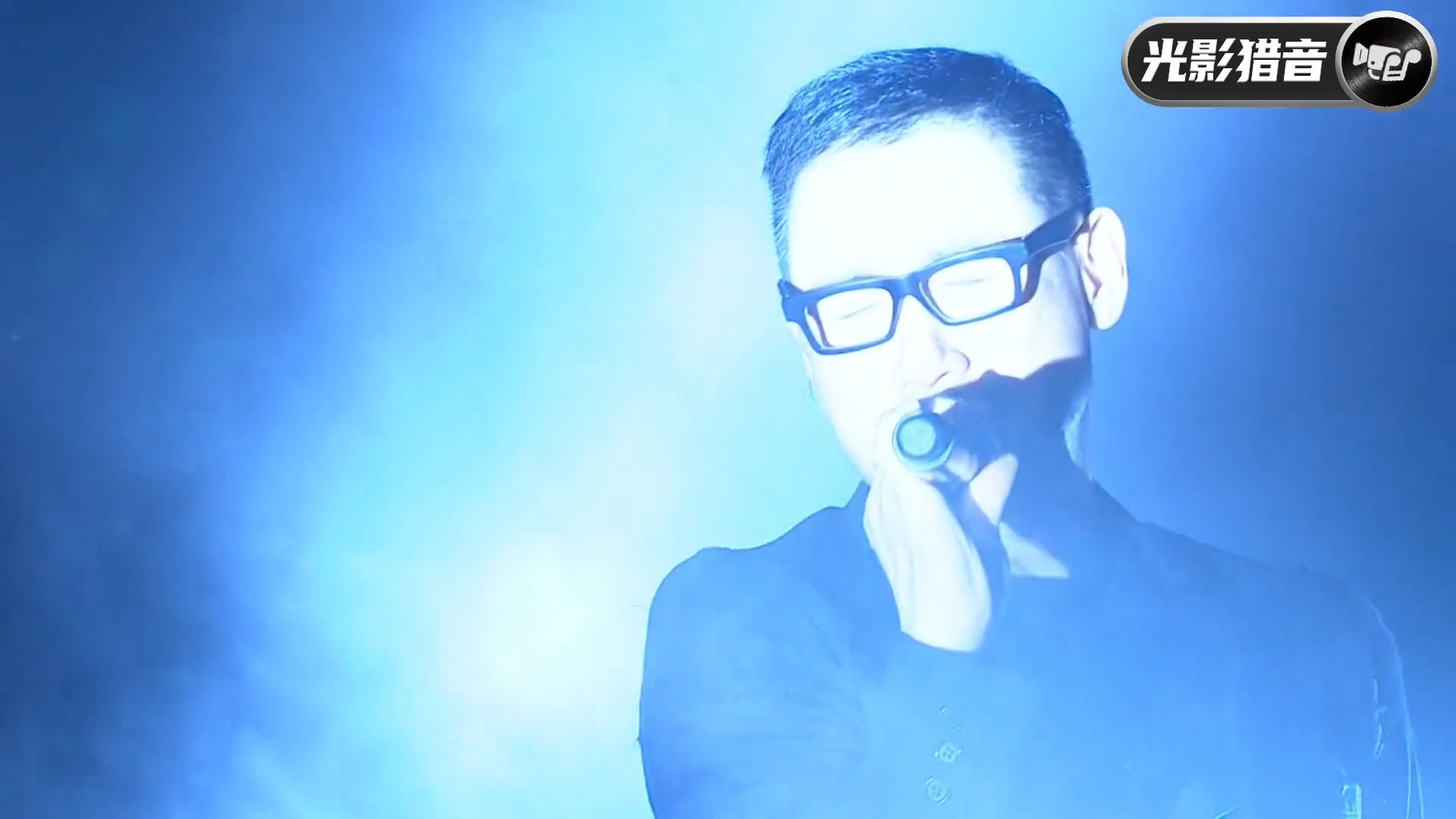 陈慧娴30周年演唱会，张学友演唱一首无人超越的经典粤语《望月》