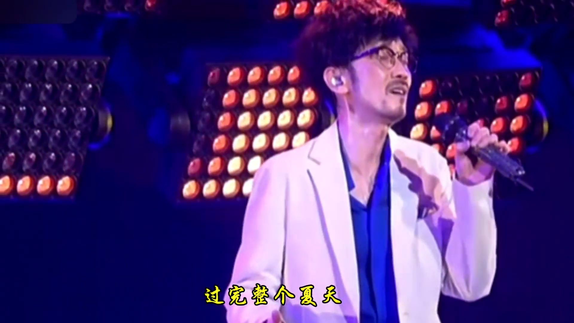 听一首歌，讲一个故事《黄昏》一响，遗憾退场伤感音乐周传雄