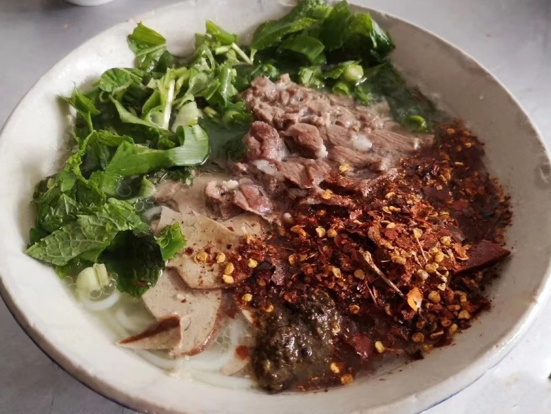 弥勒羊汤锅清汤藏美味一口暖心窝