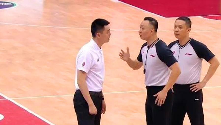 鱼死网破曝辽篮连夜上诉严惩cba裁判闫军争议判罚恐遭重罚