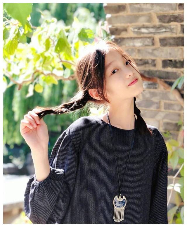 赵薇"女儿"今年13岁,再次登上颜值巅峰,网友:千万别整容!