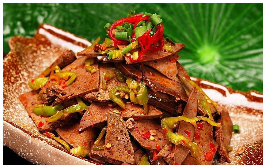 泡椒炒猪肝麻辣入味做法简单好吃又下饭好过瘾