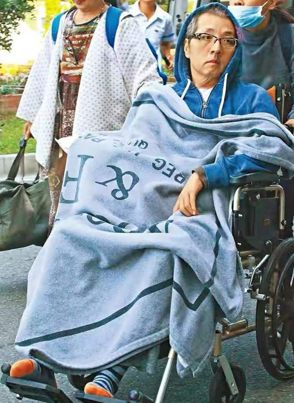 音乐人袁惟仁近况:已被医生判定为植物人,花光积蓄靠朋友募款休闲区蓝鸢梦想 - Www.slyday.coM 音乐人袁惟仁近况:已被医生判定为植物人,花光积蓄靠朋友募款休闲区蓝鸢梦想 - Www.slyday.coM