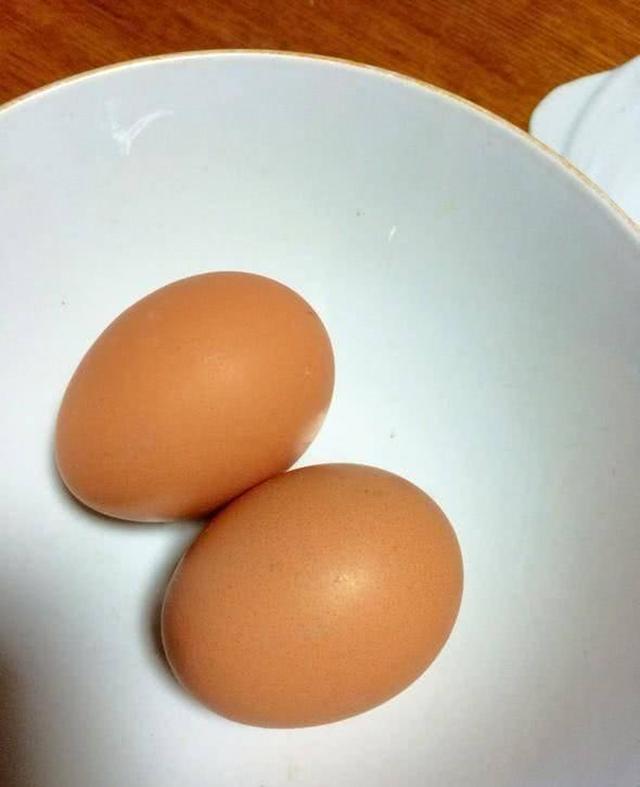 水煮鸡蛋时千万不可直接下锅掌握这几个技巧鸡蛋鲜嫩好剥皮