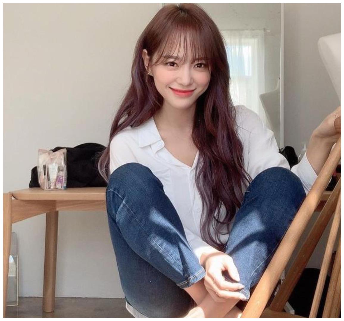 她出道被嘲不会演戏,如今在新剧中却用一个眼神,回应了所有质疑