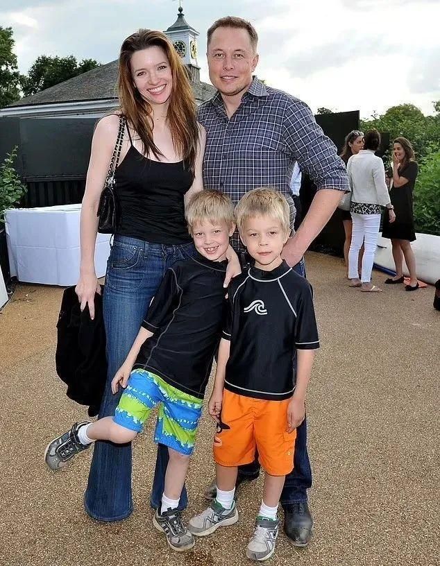 马斯克回应被断绝父子关系!儿子申请改姓换性别:不想和他有关系休闲区蓝鸢梦想 - Www.slyday.coM 马斯克回应被断绝父子关系!儿子申请改姓换性别:不想和他有关系休闲区蓝鸢梦想 - Www.slyday.coM