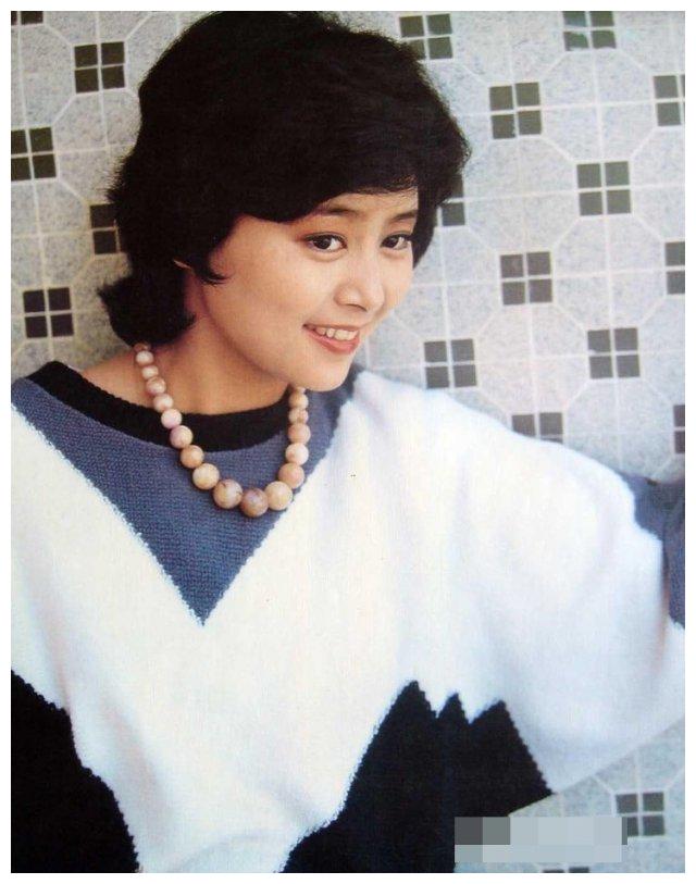 63岁著名演员张瑜与丈夫离婚后单身29年如今美丽依旧