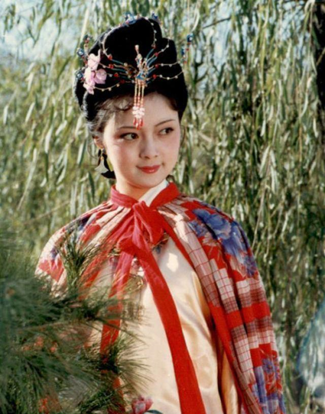 87版《红楼梦》薛宝钗张莉绝版照片,张张经典,总有一张你没见过
