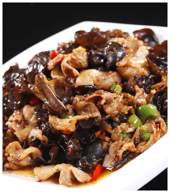 美味的木耳小炒肉排毒解毒清胃涤肠多吃有益身体健康