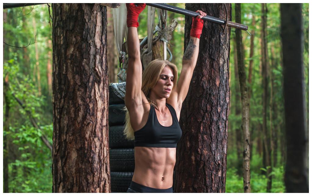 引体向上怎么练（引体向上怎么练在家）