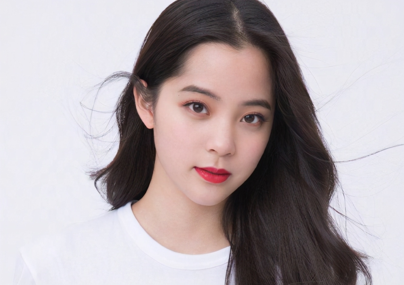 欧阳娜娜晒最新美照!