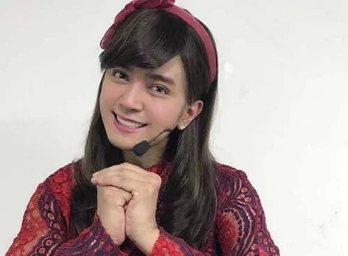 有一种演技叫男扮女装罗志祥王俊凯还能忍看到最后笑出泪