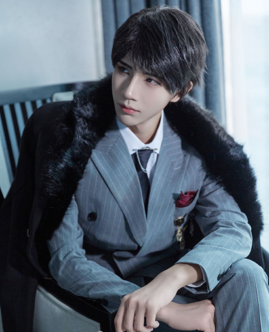 恋与制作人李泽言cos:我要你的时间只为我停止