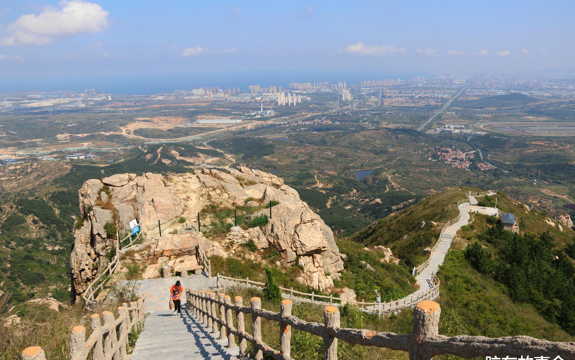 组图:秋高气爽登"磁山",俯瞰烟台开发区,远眺芝罘岛