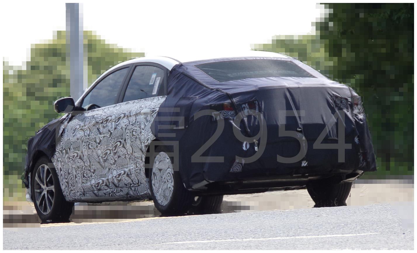 不给对手喘息机会首曝吉利全新帝豪gl路试谍照改动幅度不小