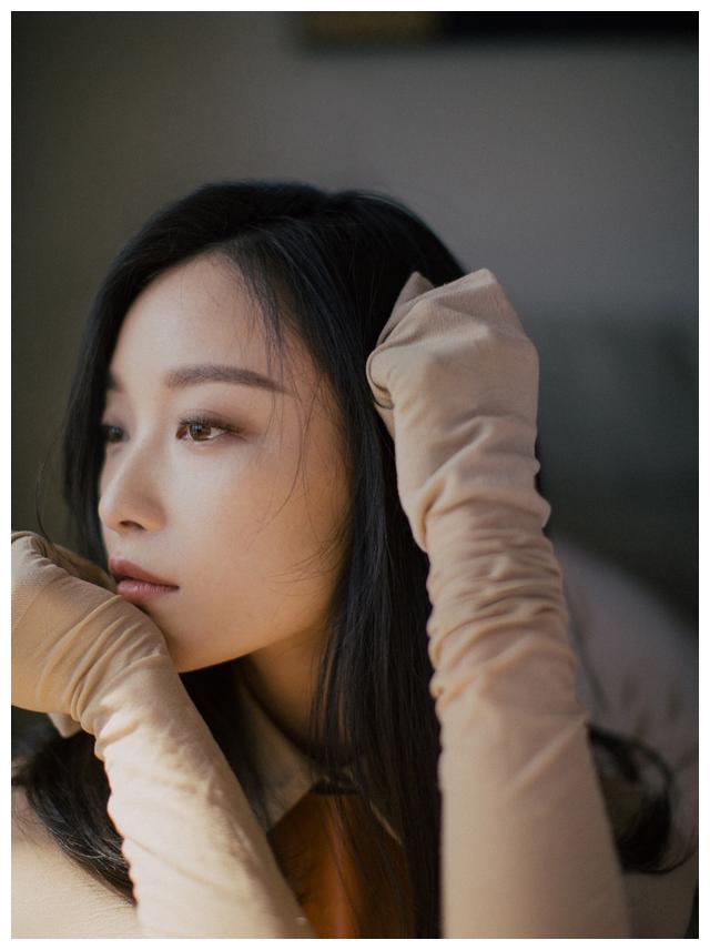 经得起大银幕,苛刻的镜头考验,谋女郎倪妮,依旧美得无可挑剔__财经