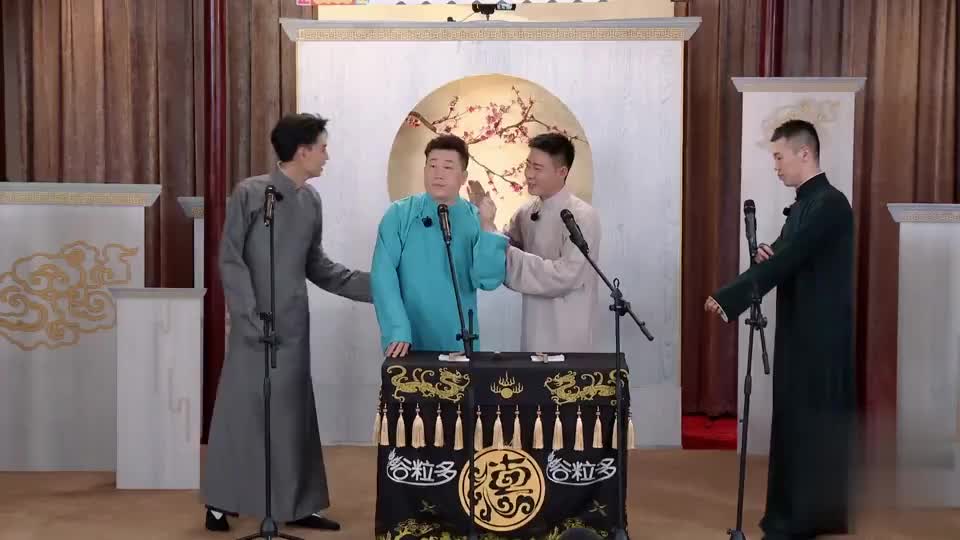 张鹤伦媳妇的闺蜜,一般都拿板砖拍他