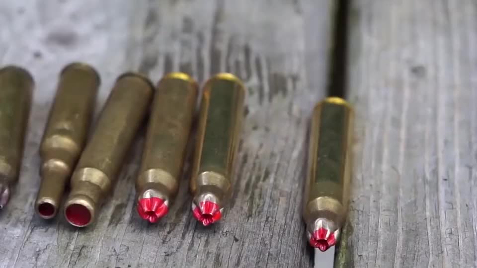 空包弹与实弹的区别,空包弹能够让士兵最大可能的感觉到战斗状态