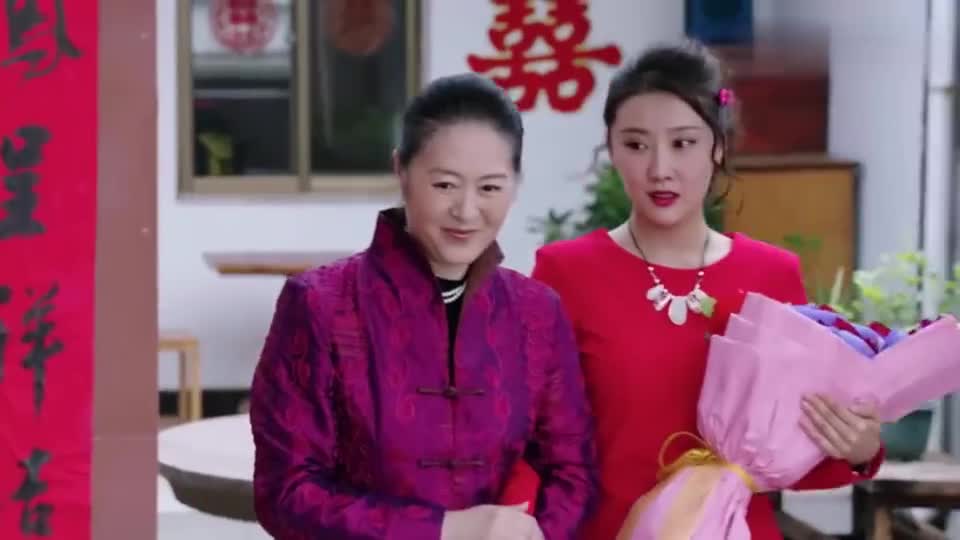 为您推荐: 隋唐英雄:尹美人蔑视皇后,竟让皇后给她敬酒,皇后做法真