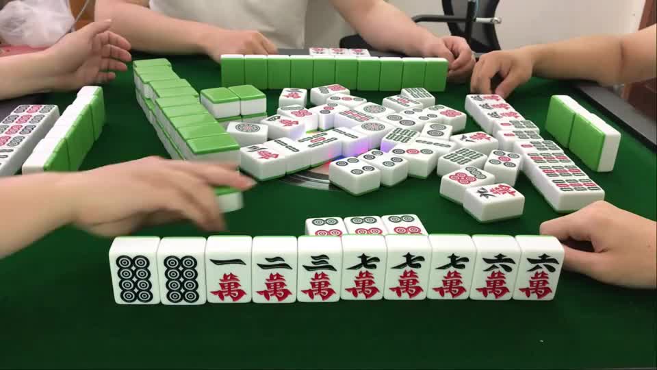 四川麻将错打五万把小枫推向万丈深渊连挨两个极品