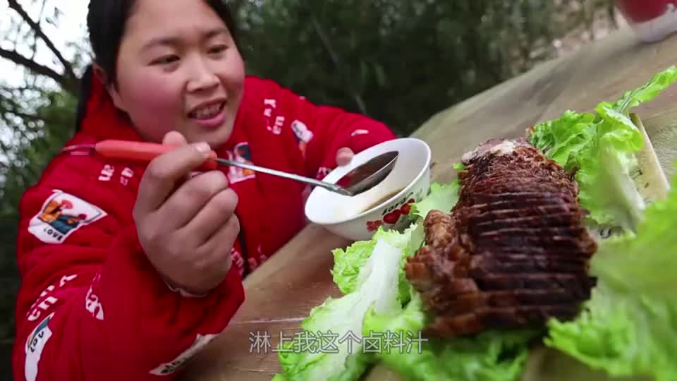 胖妹做的酱牛肉真馋人吃着吃着就是上瘾了啊