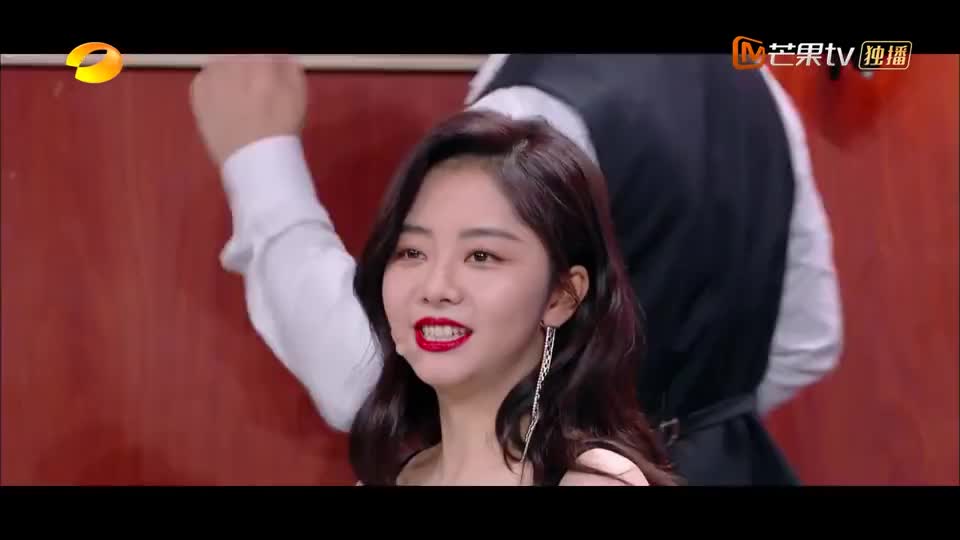 谭松韵耍起小心思唐晓天一眼识破看来这实力不简单啊