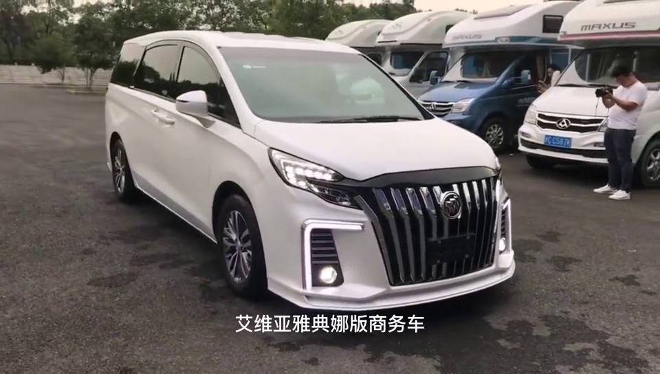 别克gl8艾维亚雅典娜版商务车