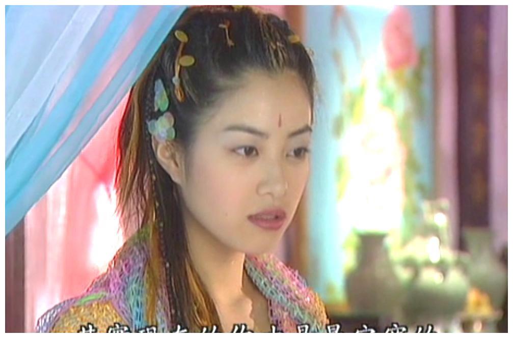 徐怀钰在《天地传说之鱼美人》中扮演的小莲,是一只活泼又善良的小