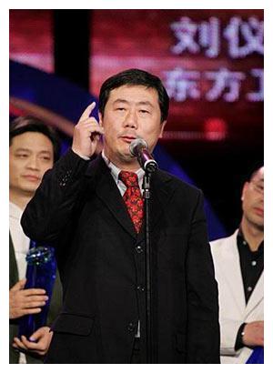 他曾是央视当红主持人，却被女儿指控家暴包养小三，如今直播为生休闲区蓝鸢梦想 - Www.slyday.coM