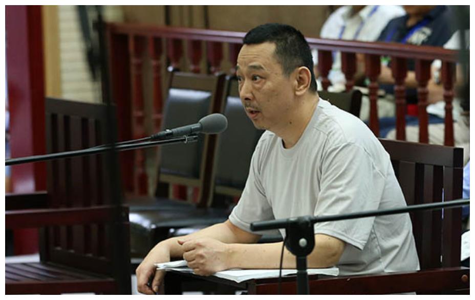 四川“黑老大”曾是亿万富豪,控股70多个公司,临刑前仅说了3字休闲区蓝鸢梦想 - Www.slyday.coM 四川“黑老大”曾是亿万富豪,控股70多个公司,临刑前仅说了3字休闲区蓝鸢梦想 - Www.slyday.coM