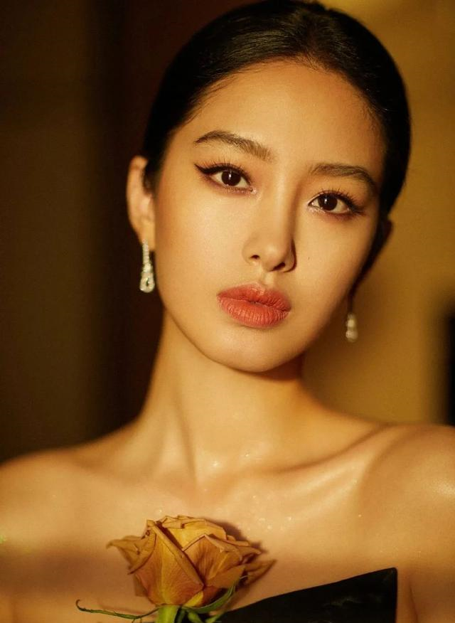 "锁骨美人",说的就是倪妮和江疏影吧!