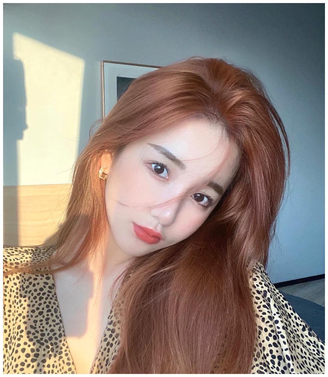 5,雾霾蓝前段时间大家都有被程潇雾蓝色的发色刷屏