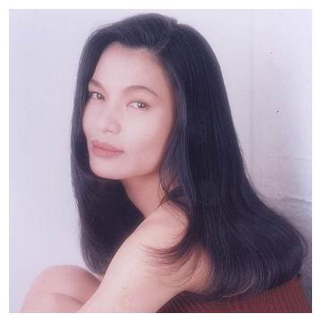 她是红极一时的歌后,外遇被丈夫拍照捉奸告上法庭,却称:不后悔|潘越云