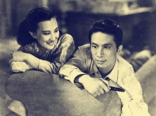 民国歌后周璇,大半生都在寻爱,却无奈黯然离世