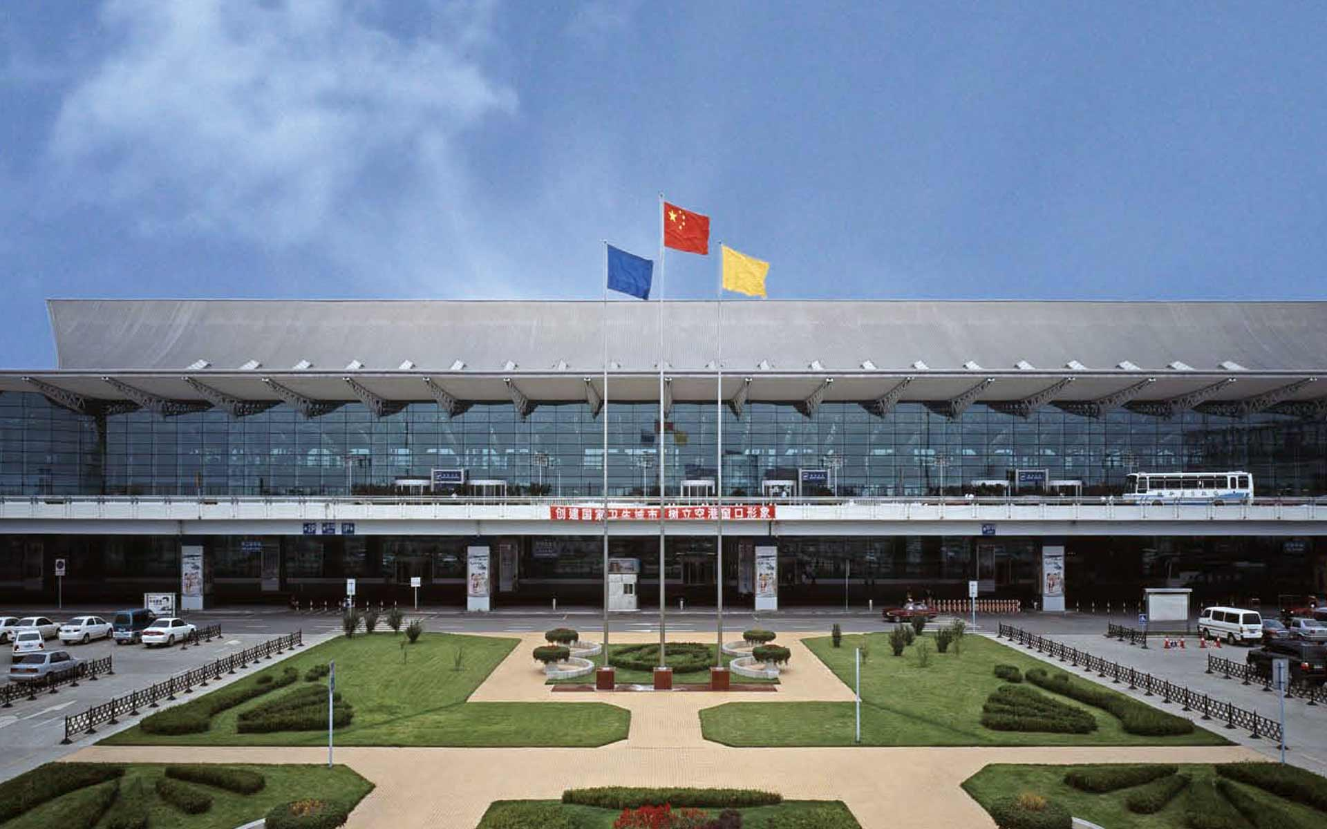 沈阳桃仙机场附近停车场哪家好沈阳机场停车场一天一宿多少钱