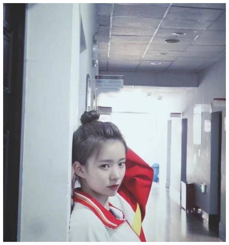 赵露思高中照片,袁冰妍高中照片,陈卓璇高中照片,谢可寅咋变的