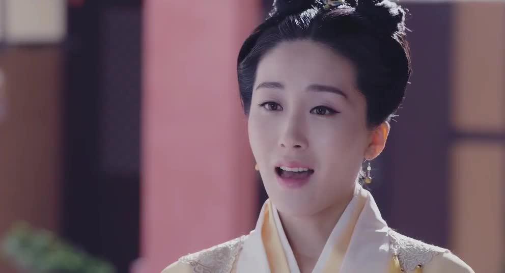 锦绣未央:丫鬟春茗故意刁难打骂未央,未央抢过鞭子就抽,太解气