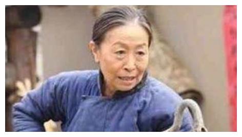 她50多岁出道，72岁才成名，如今82岁坚持拍戏只为给儿子还房贷！休闲区蓝鸢梦想 - Www.slyday.coM