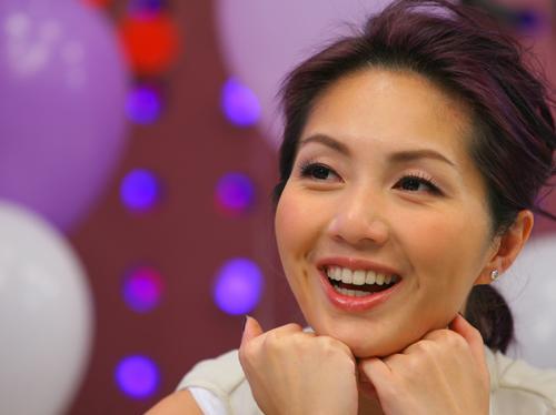 杨千嬅出演《梅艳芳》,47岁的她依然美若少女__财经头条