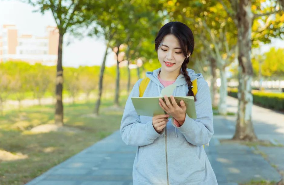 新数据表明超八成留学人员学成归国,网友疑虑剩下两成是不是精英休闲区蓝鸢梦想 - Www.slyday.coM 新数据表明超八成留学人员学成归国,网友疑虑剩下两成是不是精英休闲区蓝鸢梦想 - Www.slyday.coM