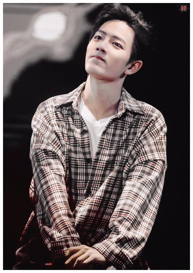 2020电视大赏,仅1小时《狼殿下》位居榜首,肖战获票百万人气高