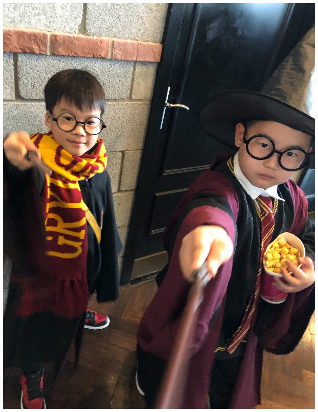 omg吴京儿子这手臂线条也太优越了吧我天这长大了还得了