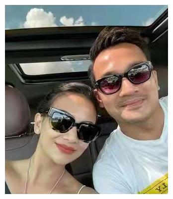 28岁歌手遭遇车祸，车速190迈甩出去当场死亡，全家只剩儿子活着休闲区蓝鸢梦想 - Www.slyday.coM