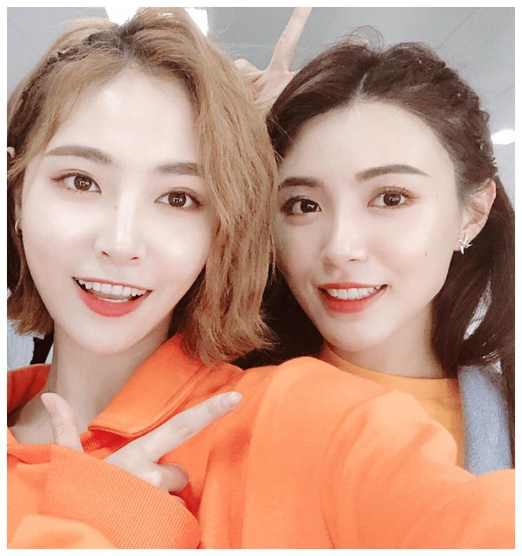 偶遇许佳琪戴萌街上买凉皮,无美颜颜滤镜,画面却让我养眼