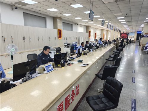 庄河市:延时错时“不打烊” 服务暖心不停歇 庄河市:延时错时“不打烊” 服务暖心不停歇