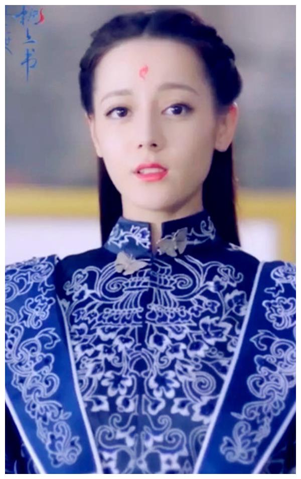 同样是大婚,白浅圆满,为何凤九却悲剧收场?看两人的头饰就知道